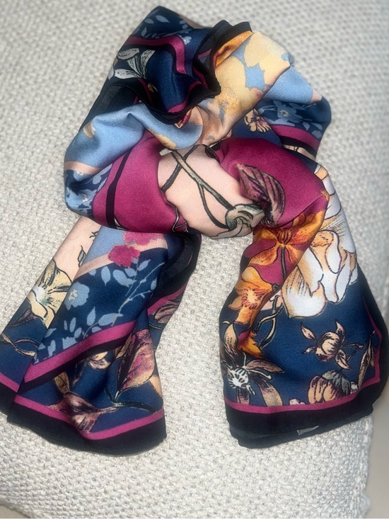 Vince Camuto Accessories - Vince Camuto Scarf